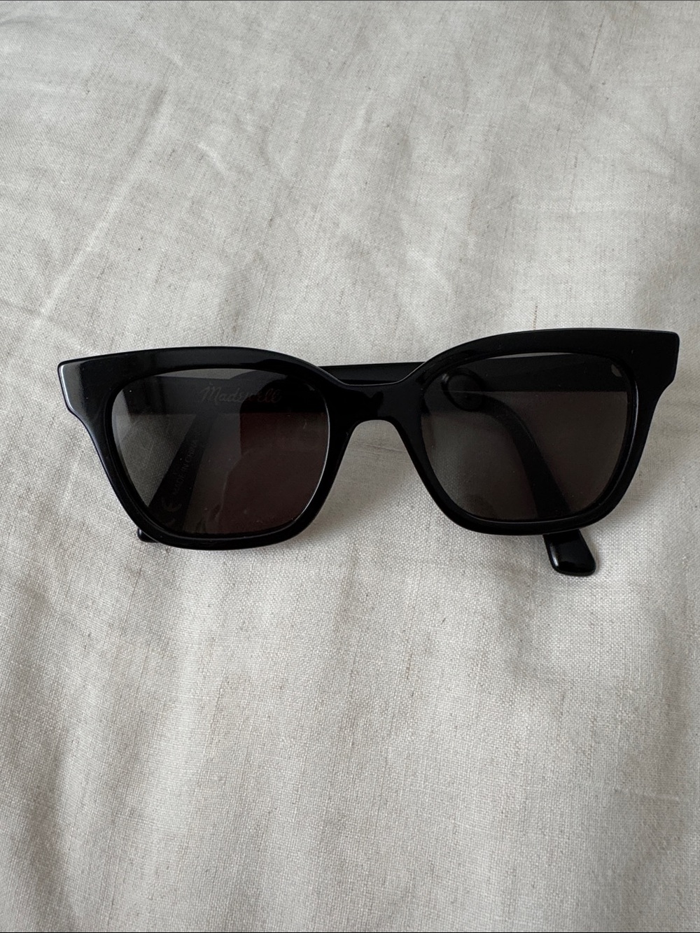 Madewell Black Retro Cat-Eye Sunglasses